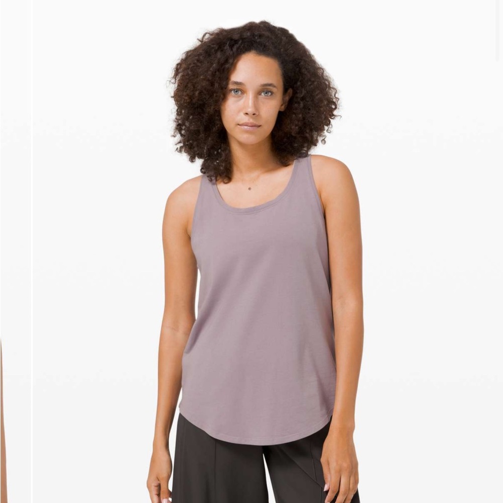 Lululemon mauve Love pleated tank top